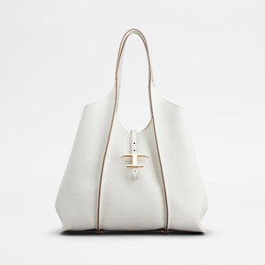 リブート 戸田恵梨香「バッグ」