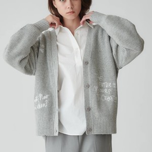 プロフェッショナル 岡崎紗絵「カーディガン」